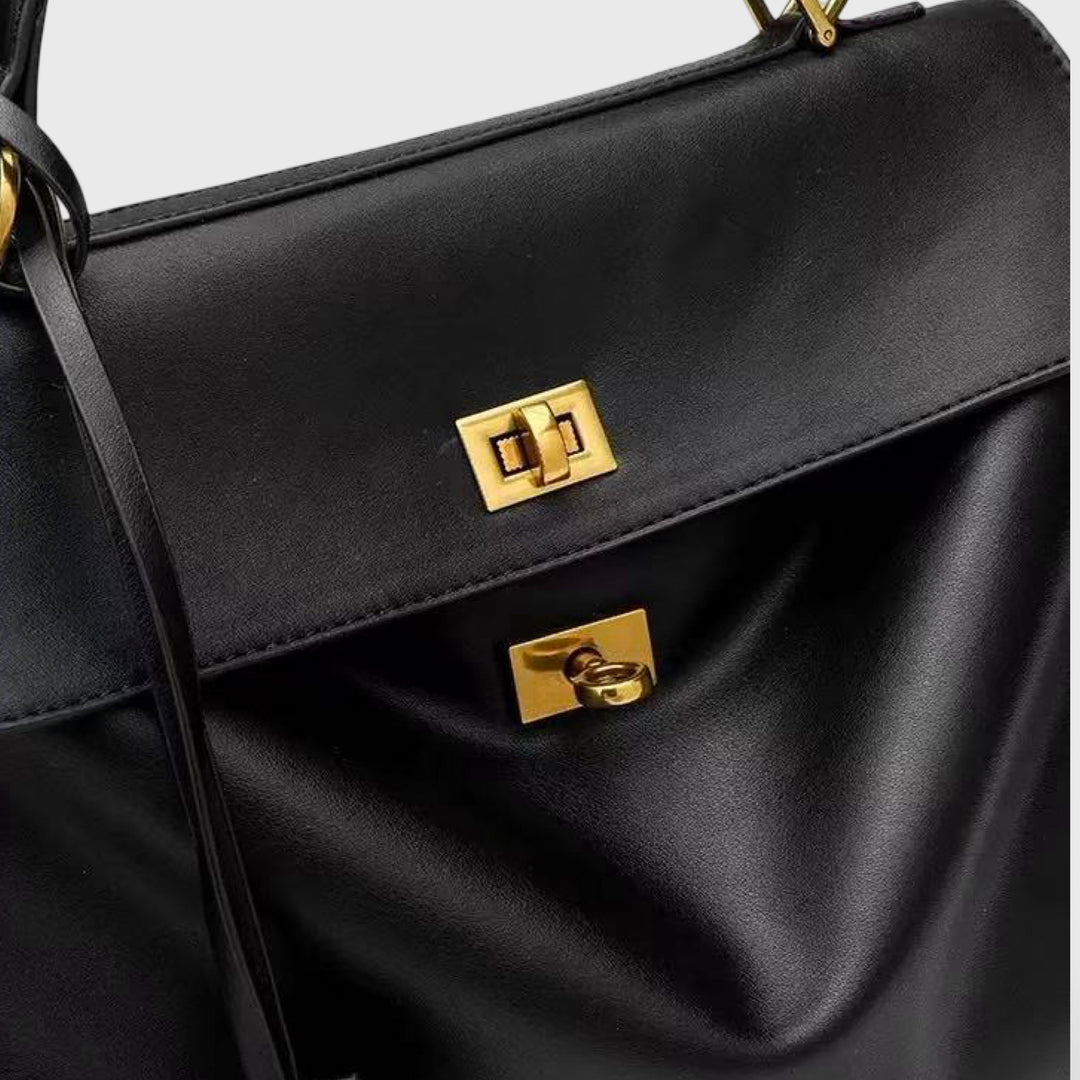 Madeleine Noir Classique