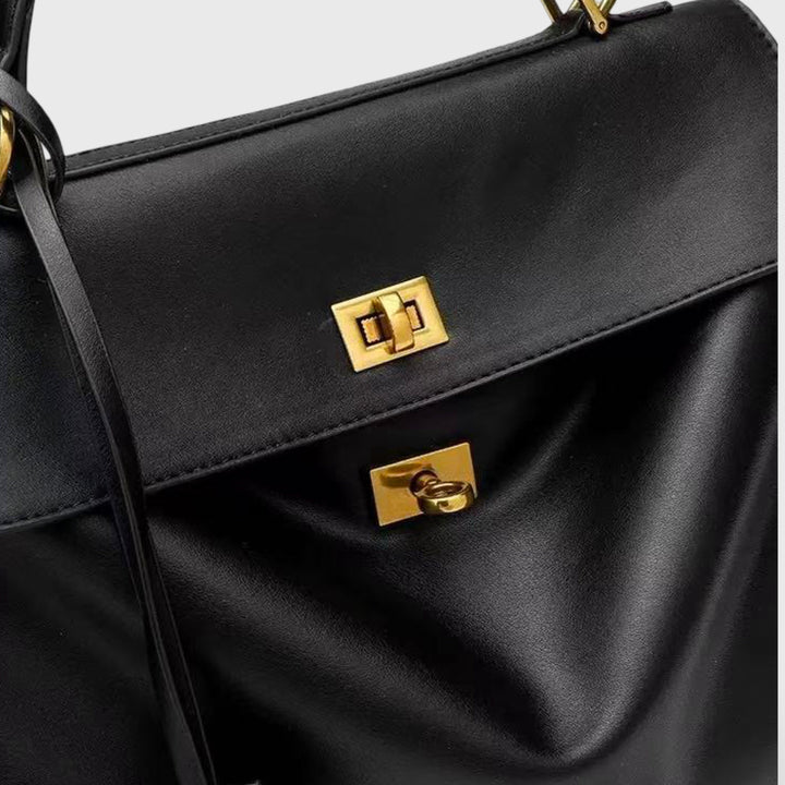 Madeleine Noir Classique