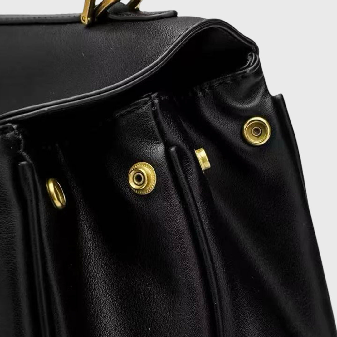 Madeleine Noir Classique