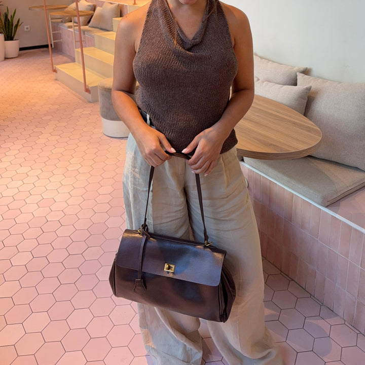 Camille Brun Élégant