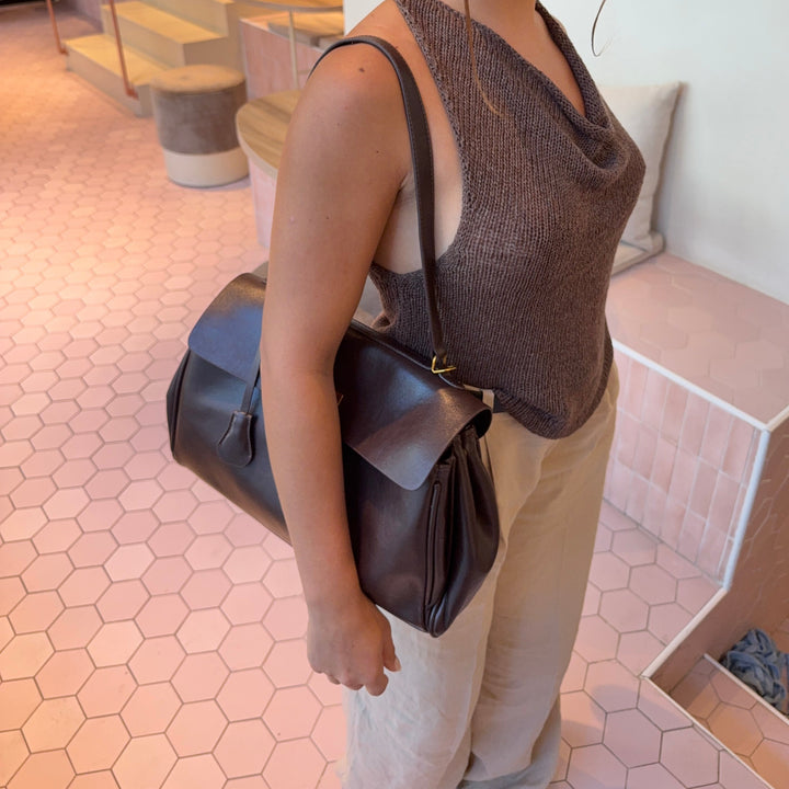 Camille Brun Élégant