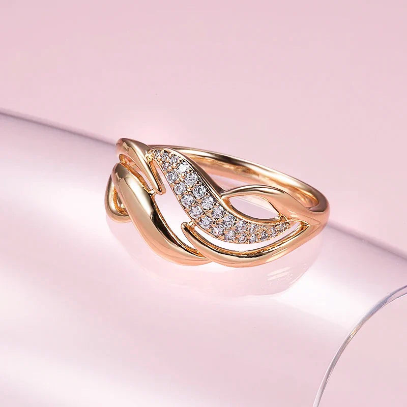 Bague géométrique élégante en zircon et or rose