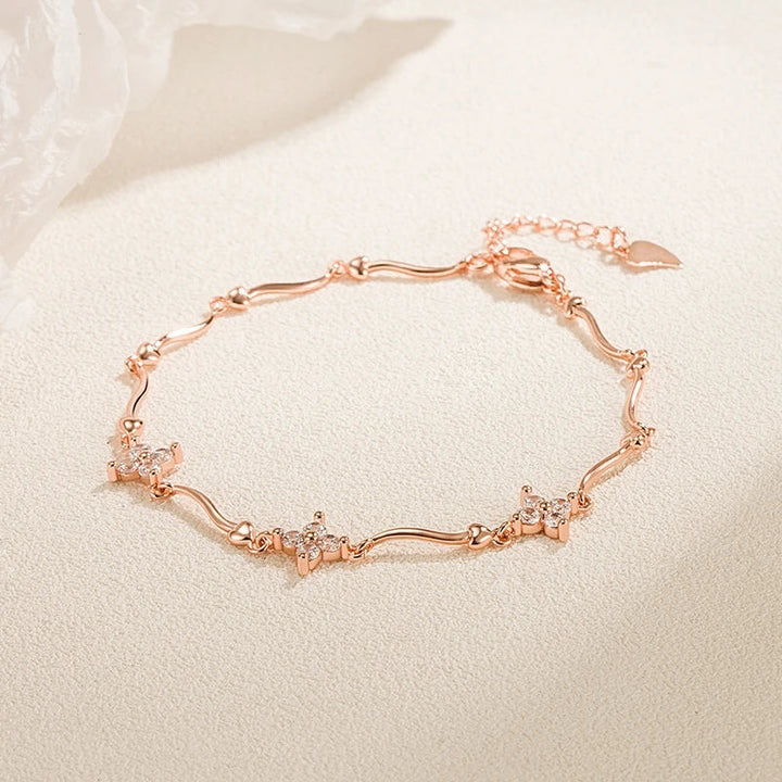 Bracelet fleur à quatre feuilles en zircon chic