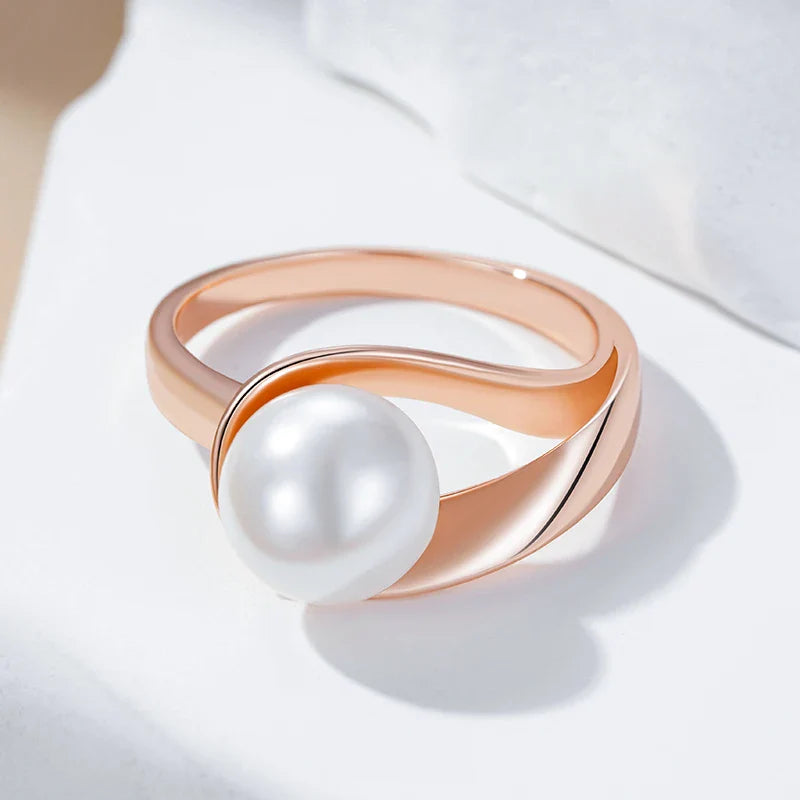 Bague géométrique avec perle exclusive en or rose